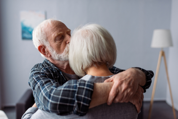Alzheimer: sinais iniciais e quando procurar o geriatra